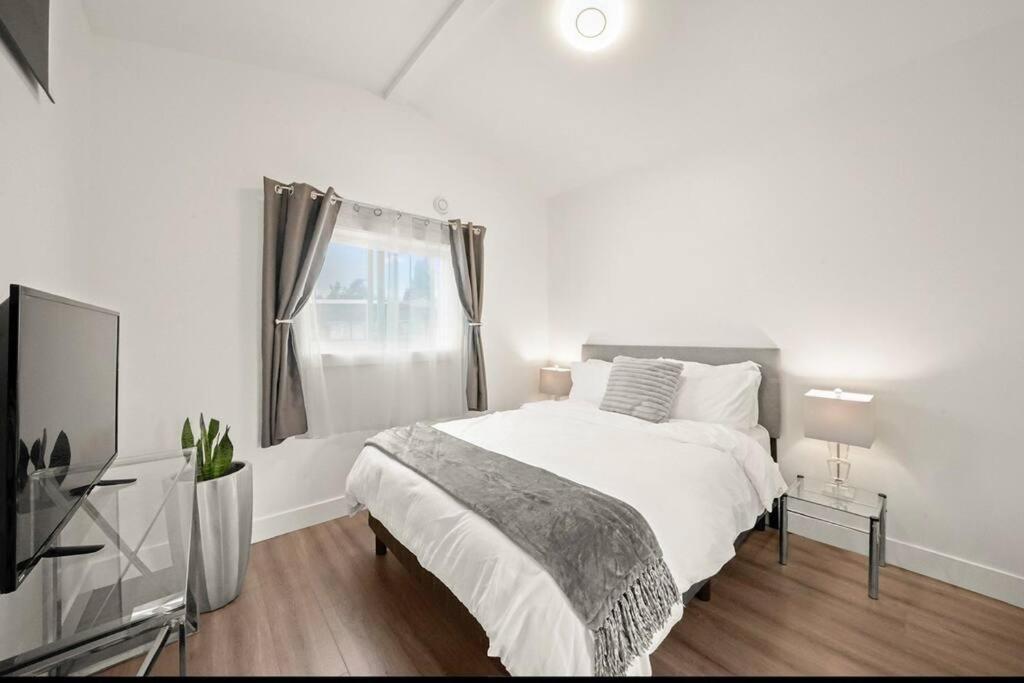 Entire New Cozy And Modern 2-Storey House Vancouver Buitenkant foto