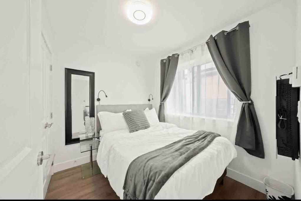 Entire New Cozy And Modern 2-Storey House Vancouver Buitenkant foto
