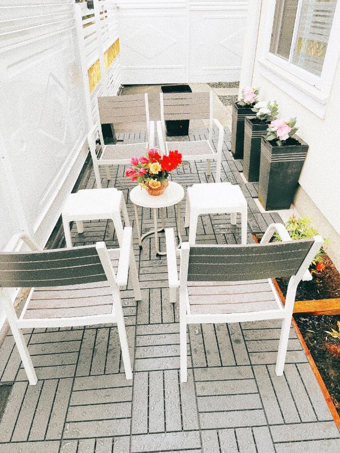 Entire New Cozy And Modern 2-Storey House Vancouver Buitenkant foto